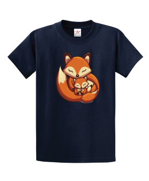 Cute Mommy Fox With Her Adorable Child Fox Classic T-Shirt